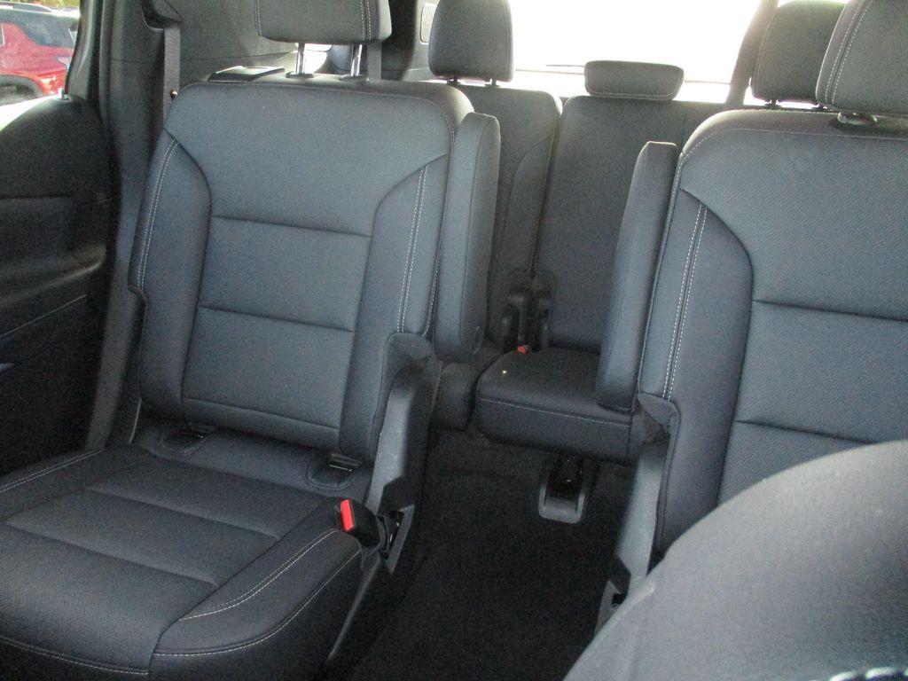 used 2025 Chevrolet Traverse car, priced at $37,499