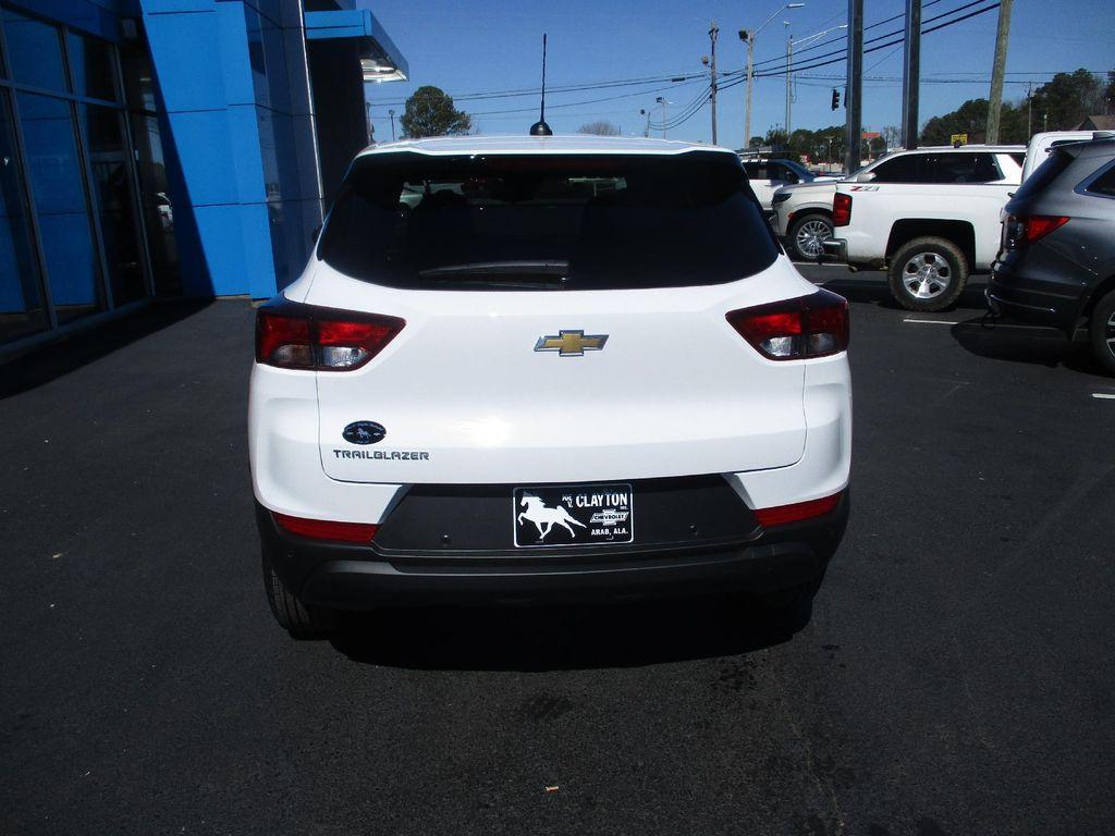 new 2025 Chevrolet TrailBlazer car, priced at $22,799