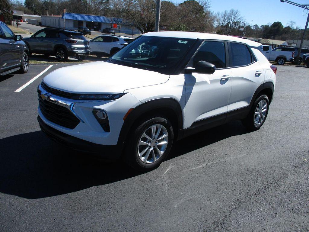 new 2025 Chevrolet TrailBlazer car, priced at $22,799