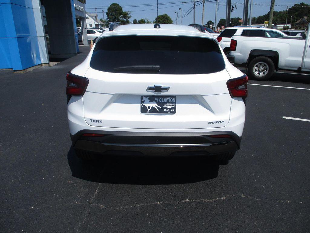 new 2025 Chevrolet Trax car, priced at $25,999