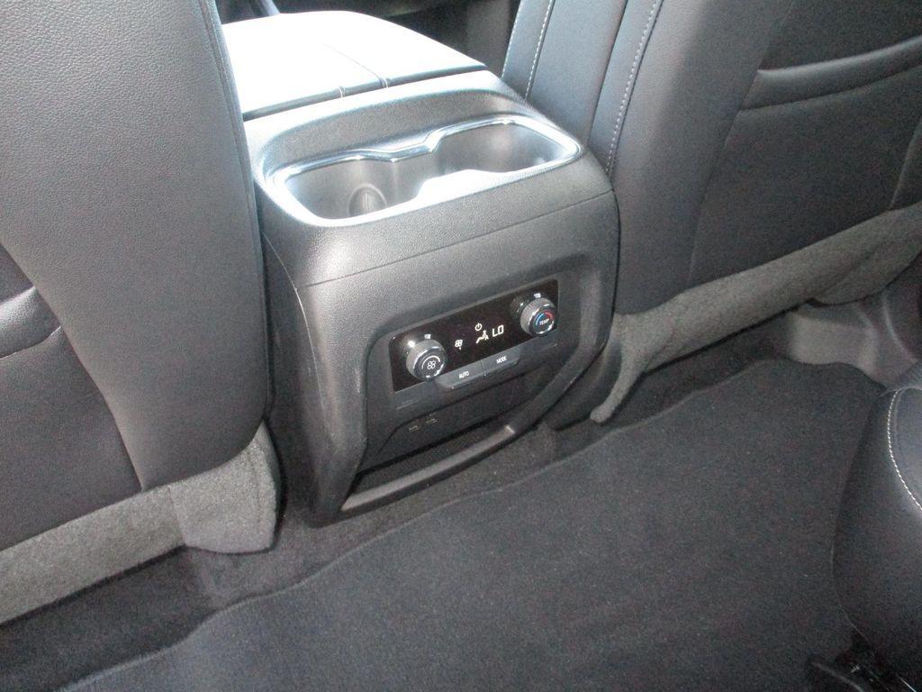 used 2025 Chevrolet Traverse car, priced at $36,999