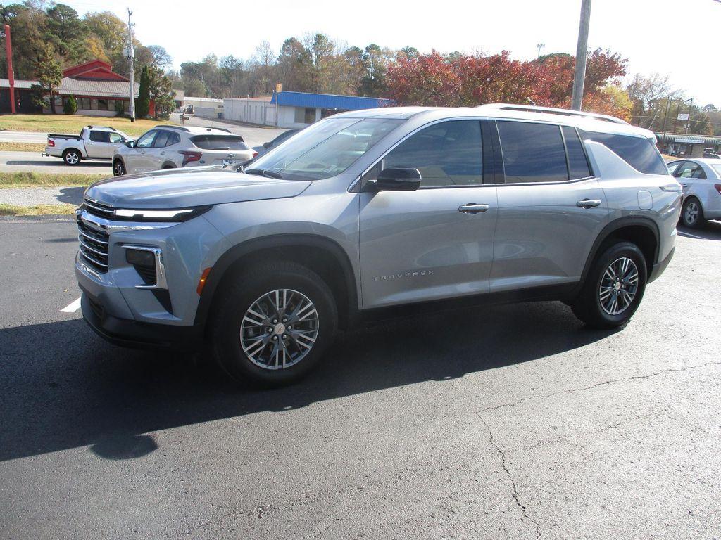 used 2025 Chevrolet Traverse car, priced at $36,999
