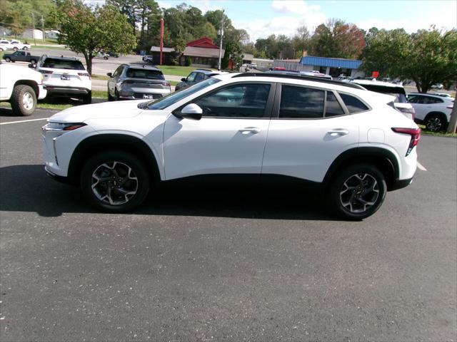 new 2025 Chevrolet Trax car, priced at $24,699