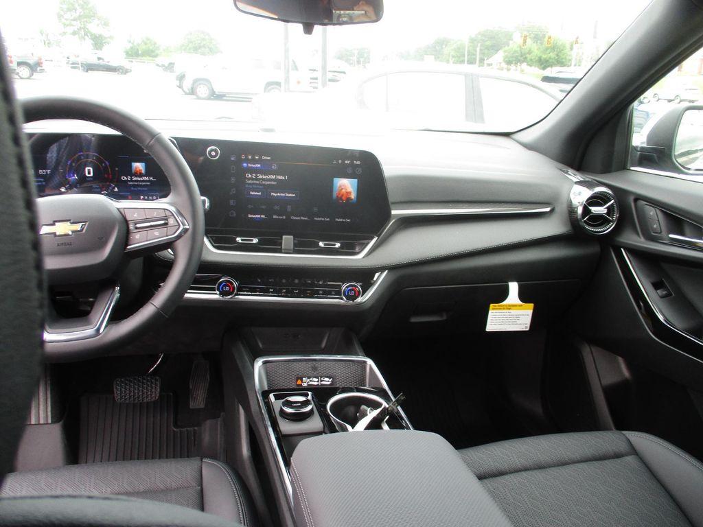 new 2026 Chevrolet Equinox car, priced at $30,499