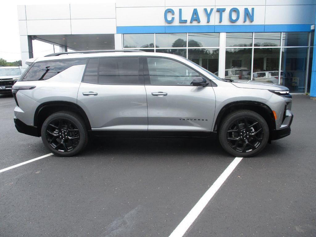 new 2026 Chevrolet Traverse car, priced at $55,999