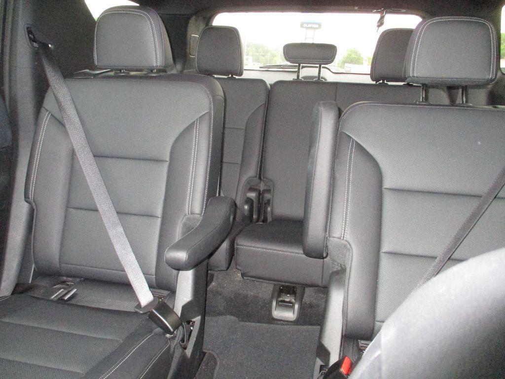 used 2025 Chevrolet Traverse car