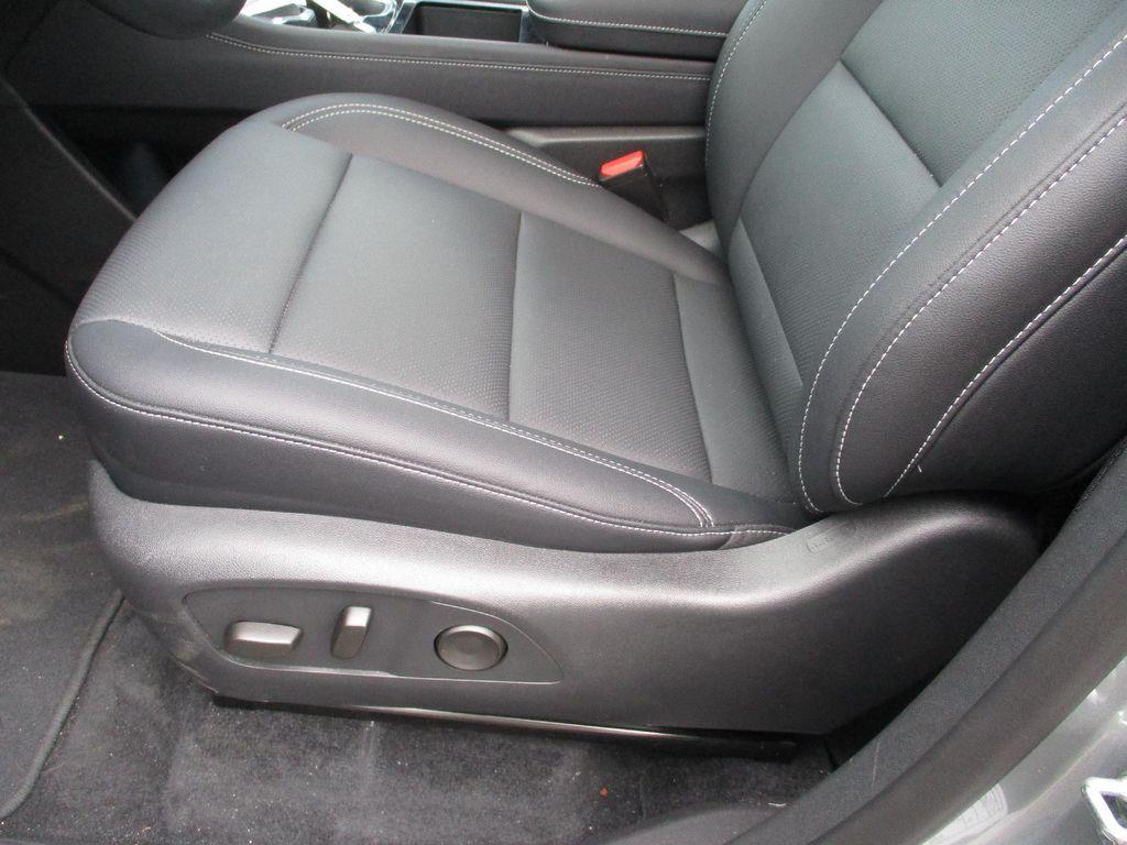 used 2025 Chevrolet Traverse car