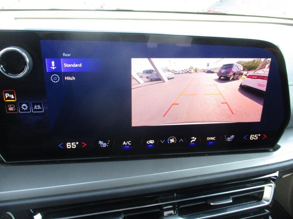 used 2025 Chevrolet Traverse car