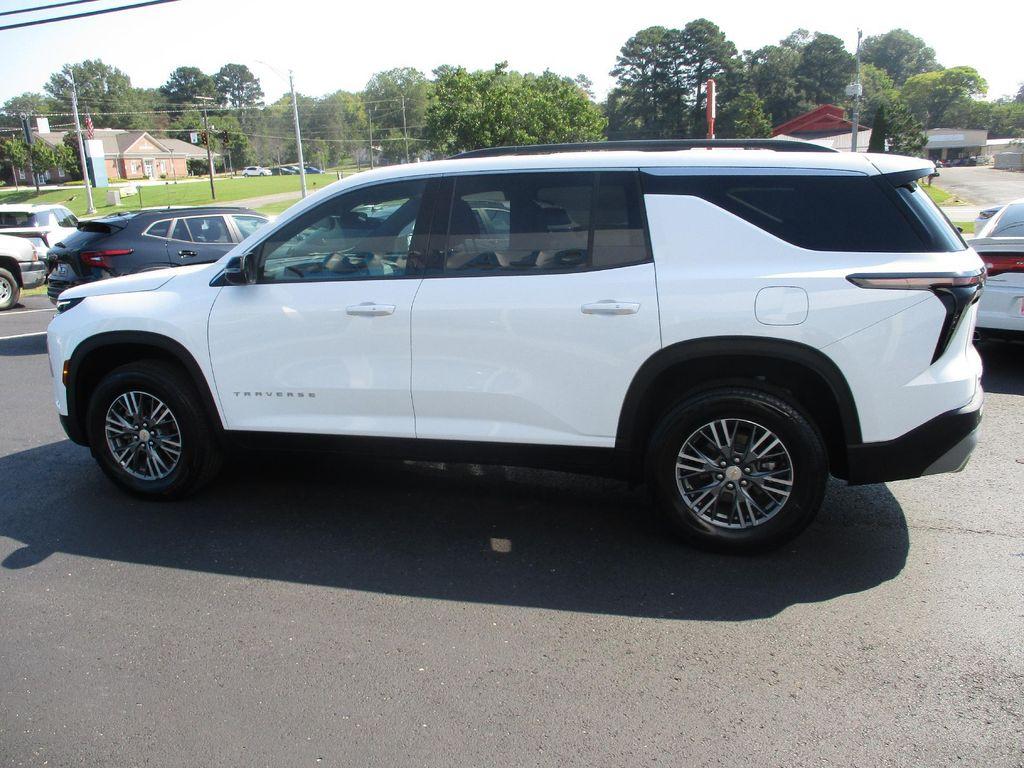 used 2025 Chevrolet Traverse car