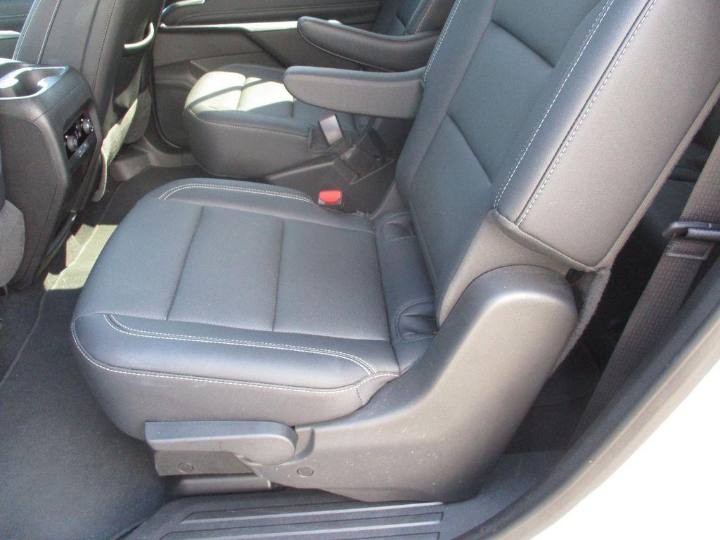 used 2025 Chevrolet Traverse car