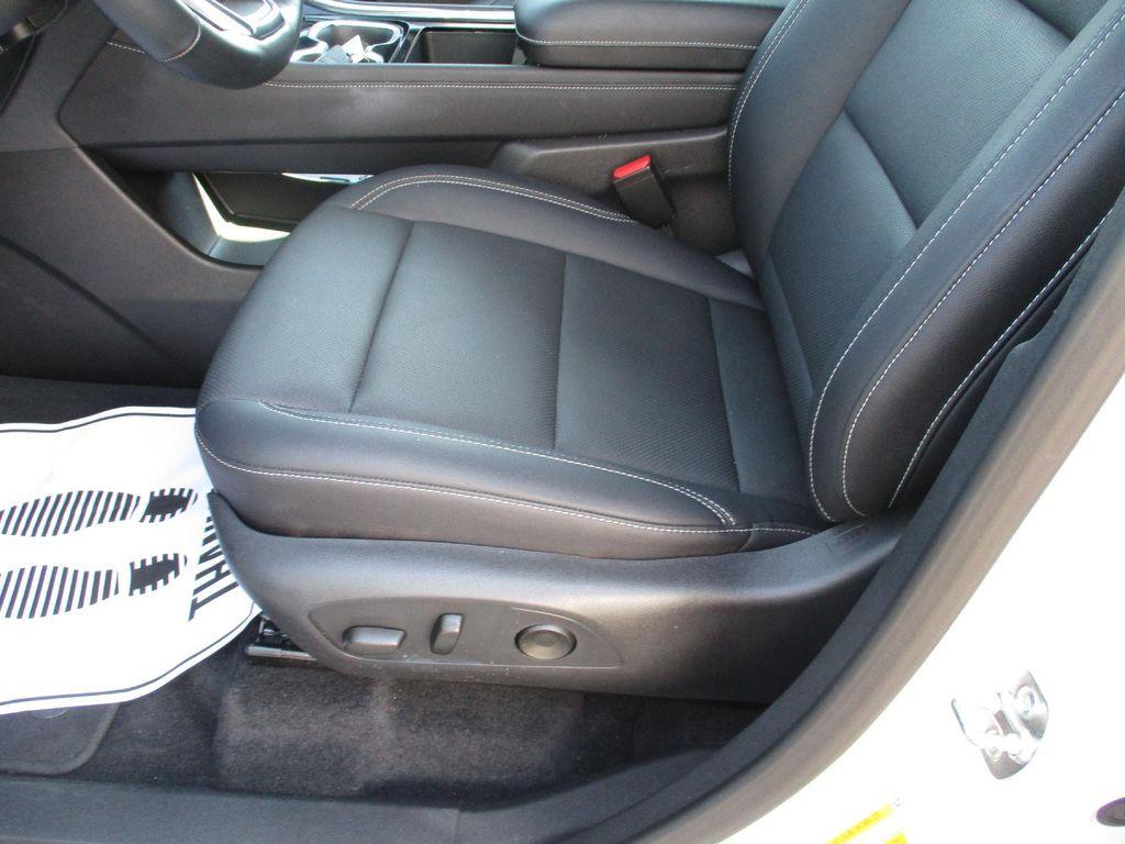used 2025 Chevrolet Traverse car