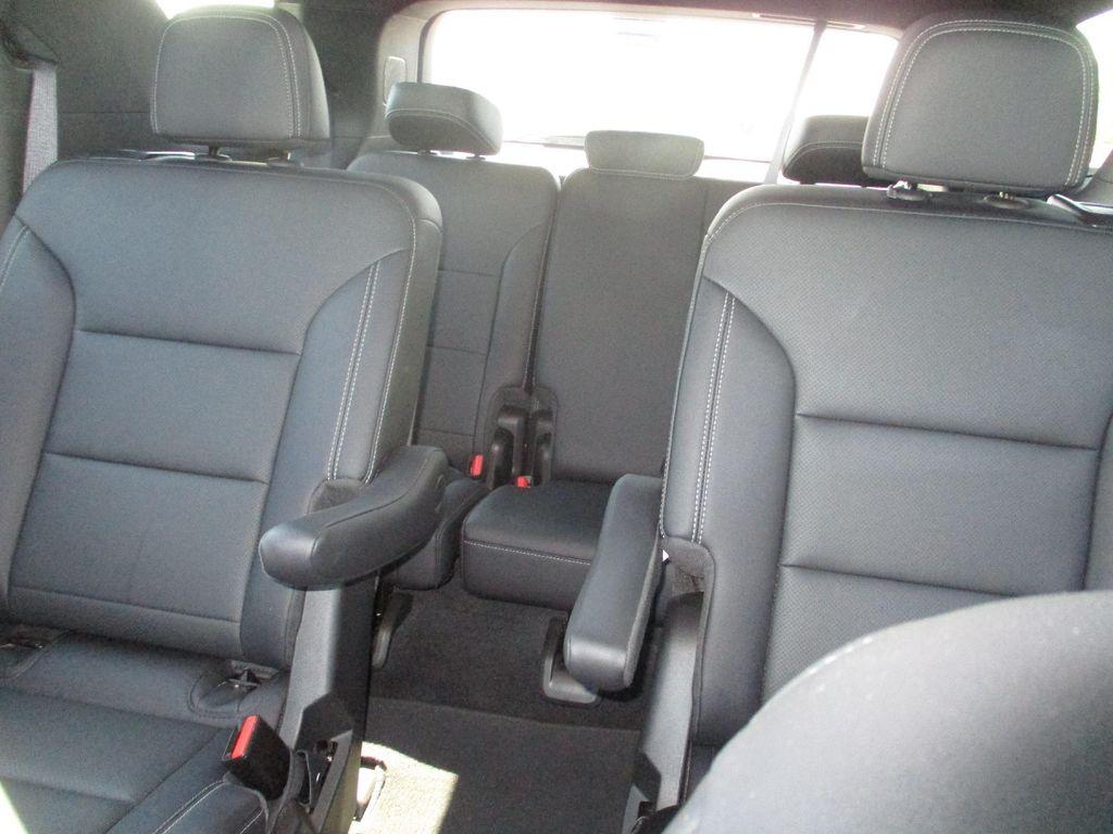 used 2025 Chevrolet Traverse car