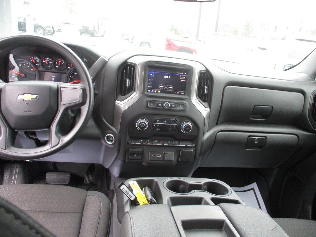 used 2024 Chevrolet Silverado 1500 car, priced at $32,999