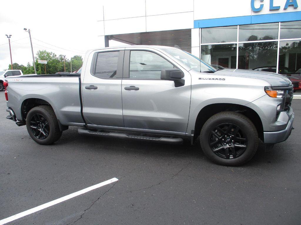 new 2024 Chevrolet Silverado 1500 car, priced at $34,999