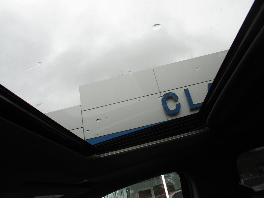 new 2026 Chevrolet Traverse car, priced at $51,499