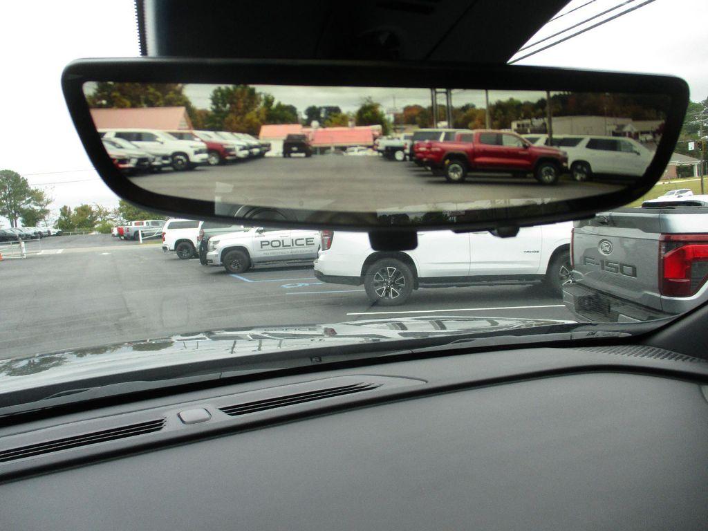 new 2026 Chevrolet Traverse car, priced at $51,499