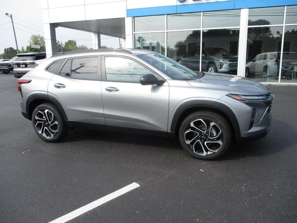 new 2025 Chevrolet Trax car, priced at $25,999