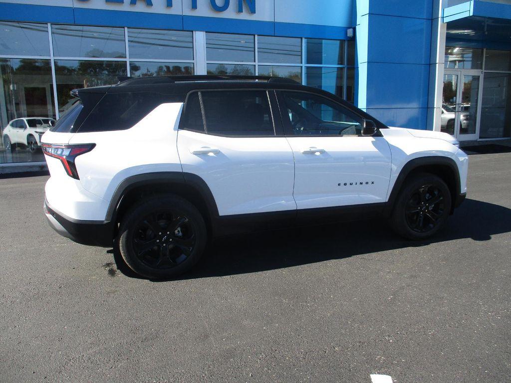 new 2026 Chevrolet Equinox car, priced at $32,599