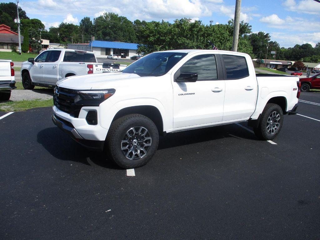 new 2025 Chevrolet Colorado car, priced at $42,999