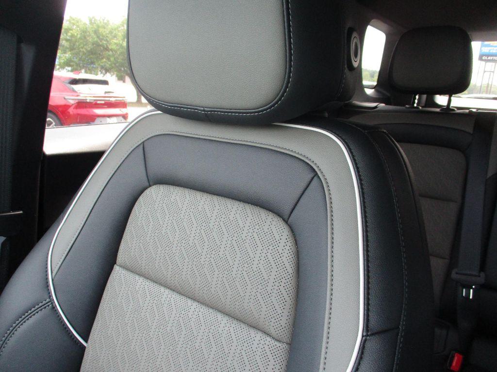 new 2026 Chevrolet Equinox car, priced at $30,999