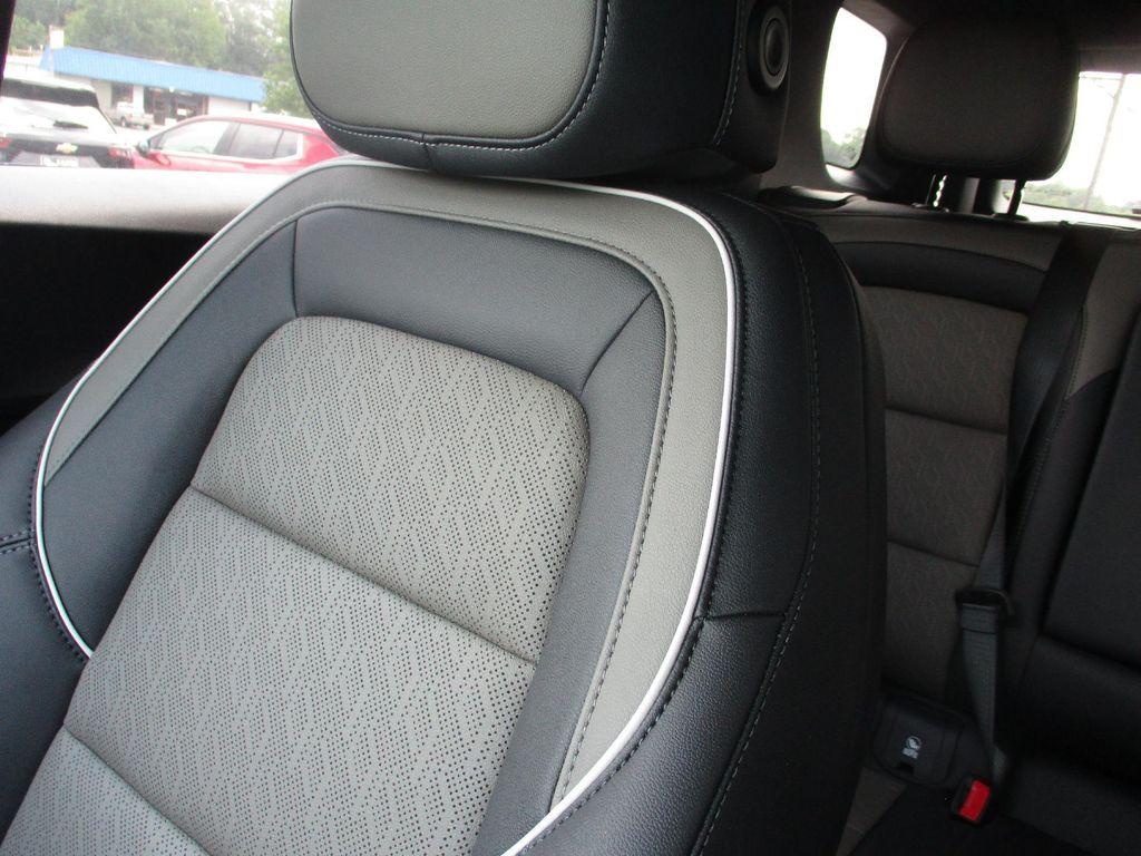 new 2026 Chevrolet Equinox car, priced at $31,499