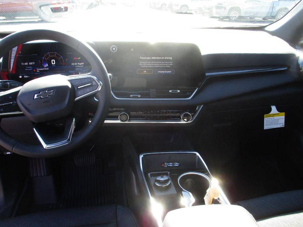 new 2026 Chevrolet Equinox car, priced at $32,999