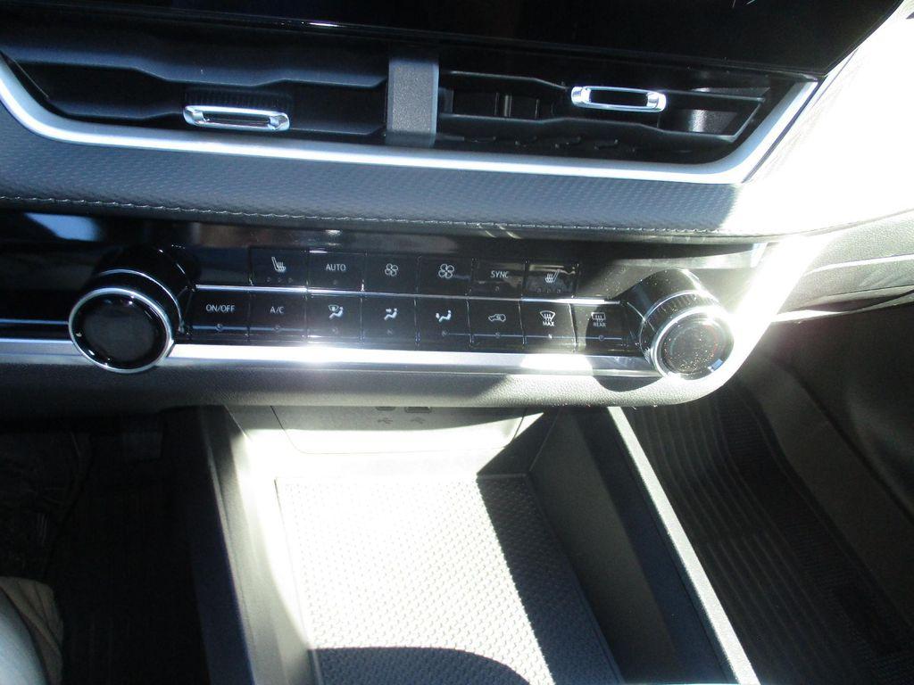 new 2026 Chevrolet Equinox car, priced at $32,999