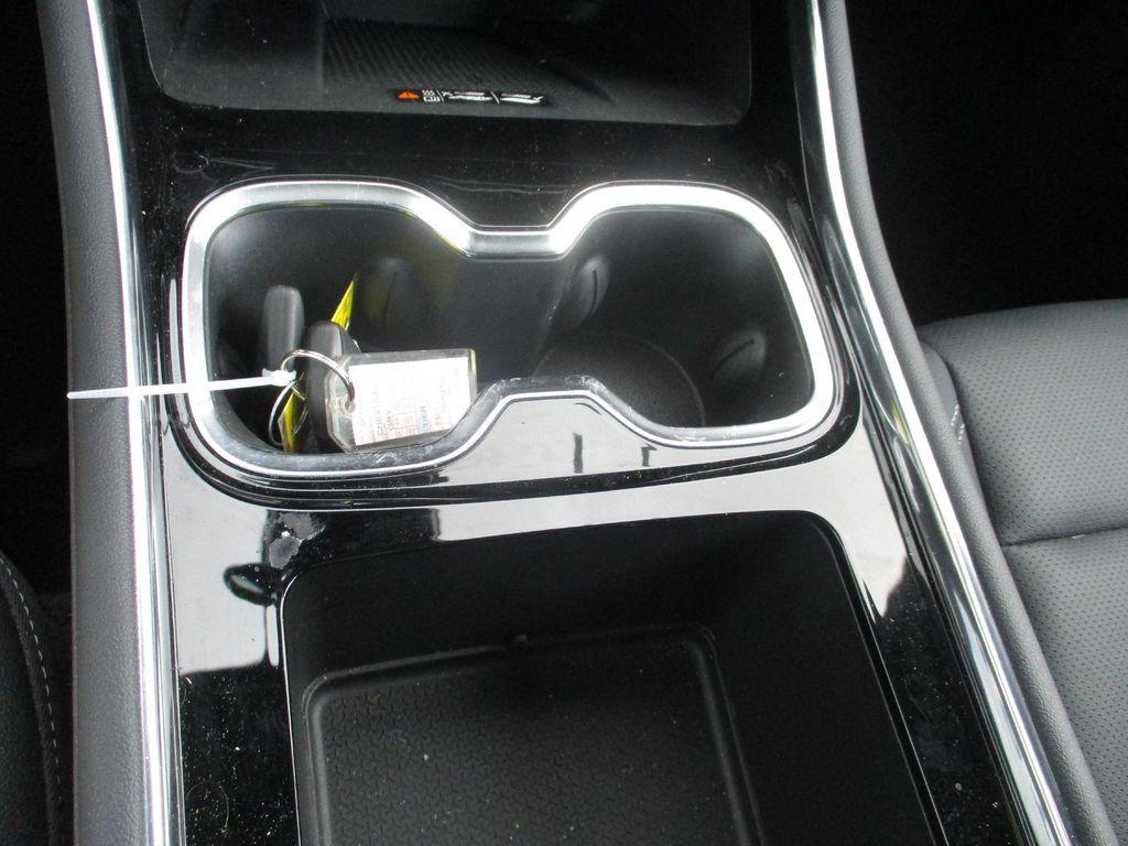 used 2025 Chevrolet Traverse car, priced at $36,699