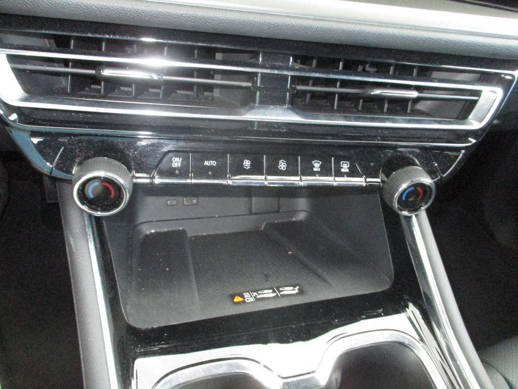 used 2025 Chevrolet Traverse car, priced at $36,699