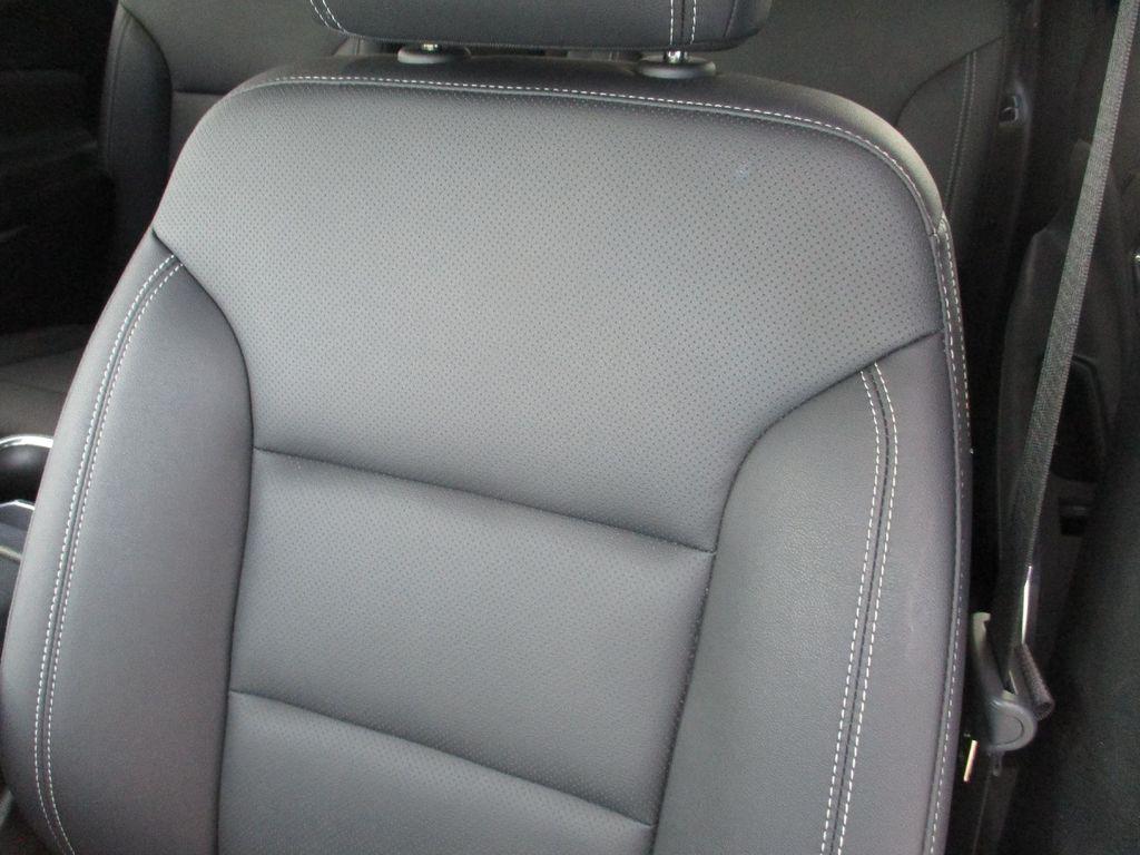 used 2025 Chevrolet Traverse car, priced at $36,699