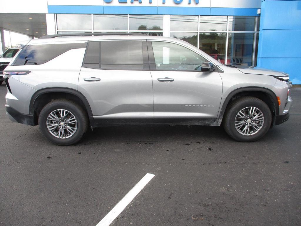 used 2025 Chevrolet Traverse car, priced at $36,699