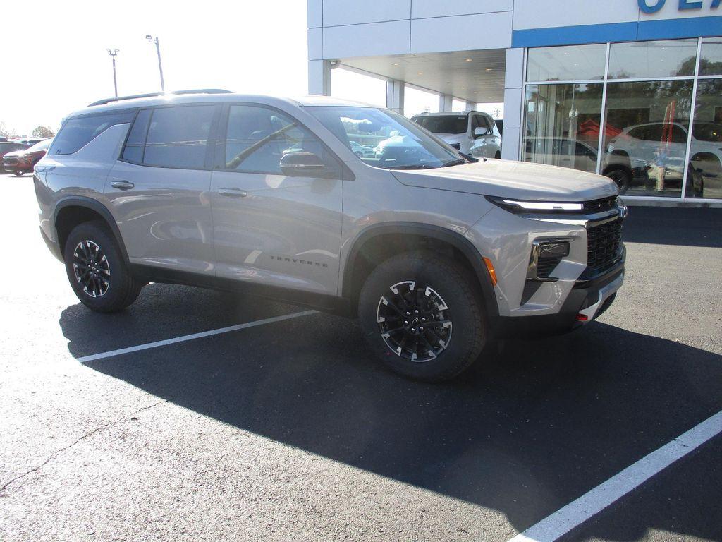 new 2026 Chevrolet Traverse car, priced at $55,199