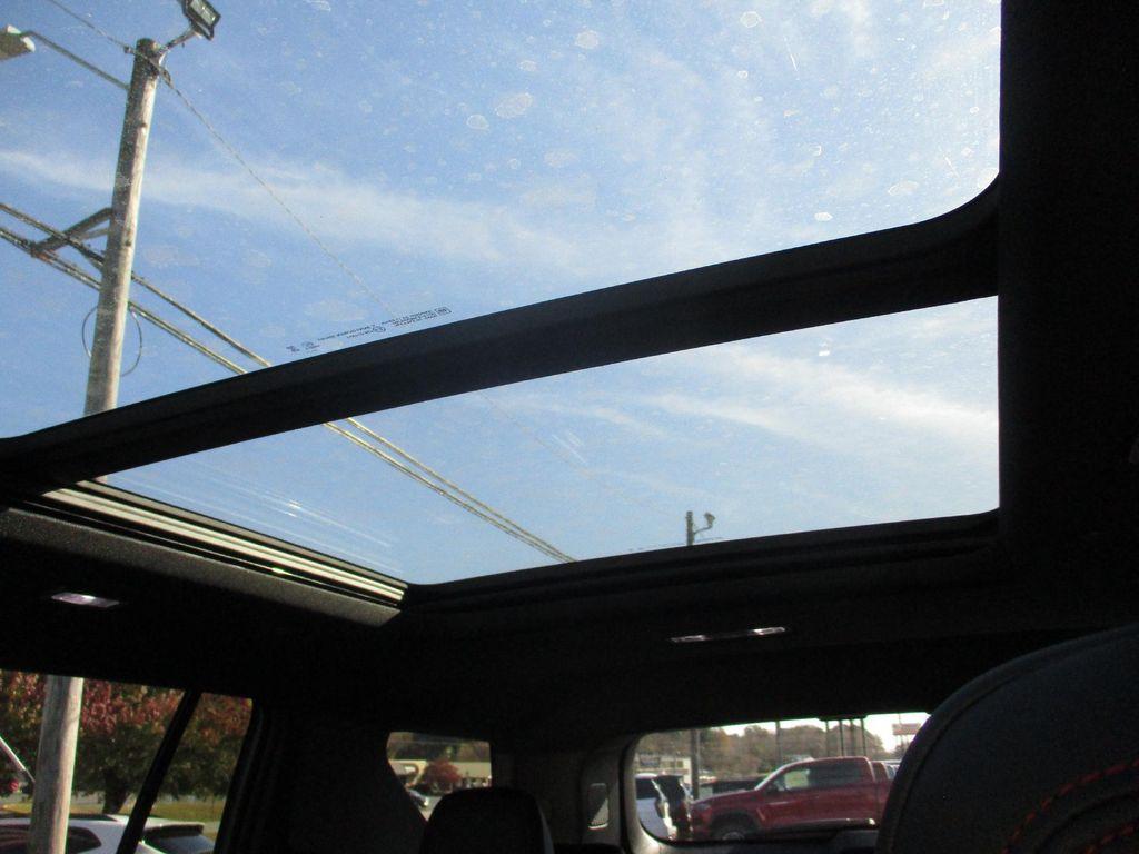 new 2026 Chevrolet Traverse car, priced at $55,199