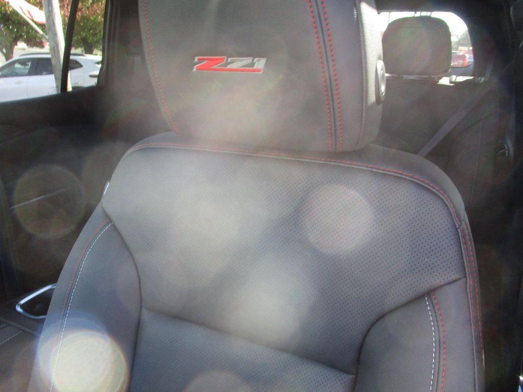 new 2026 Chevrolet Traverse car, priced at $55,199