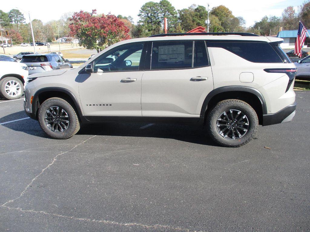 new 2026 Chevrolet Traverse car, priced at $55,199