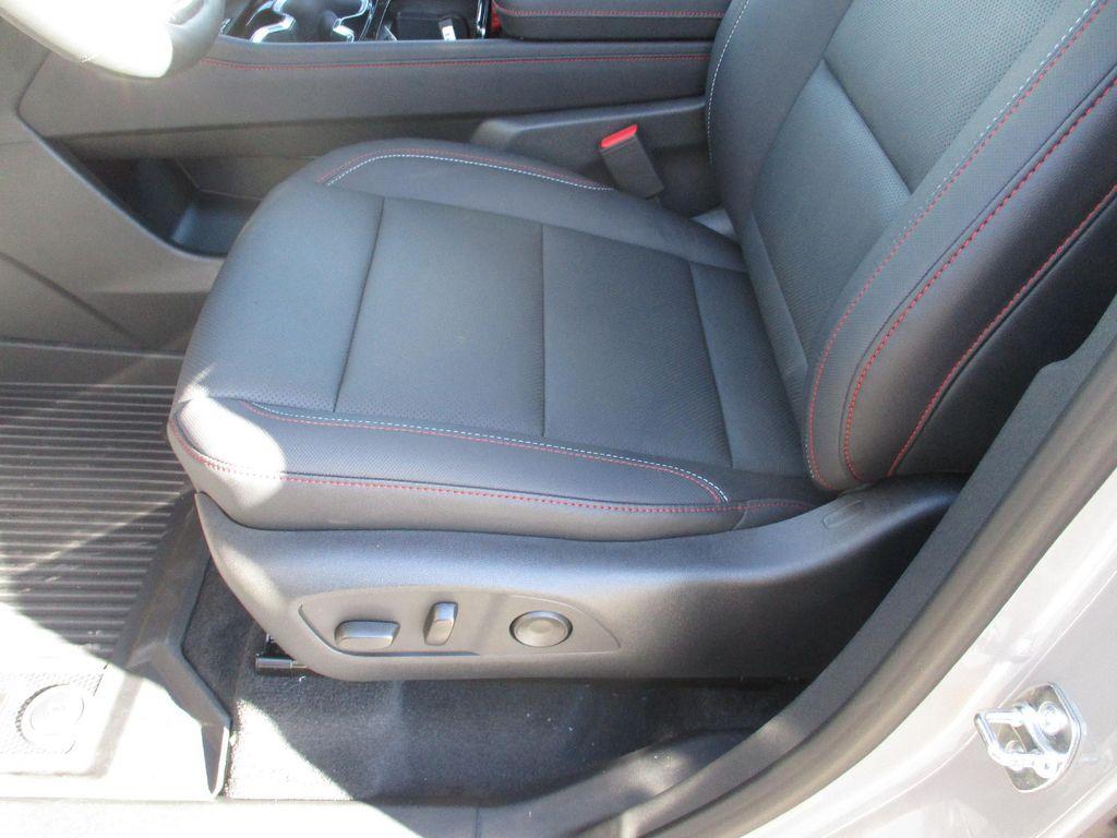 new 2026 Chevrolet Traverse car, priced at $55,199