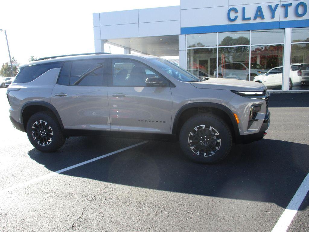 new 2026 Chevrolet Traverse car, priced at $55,199