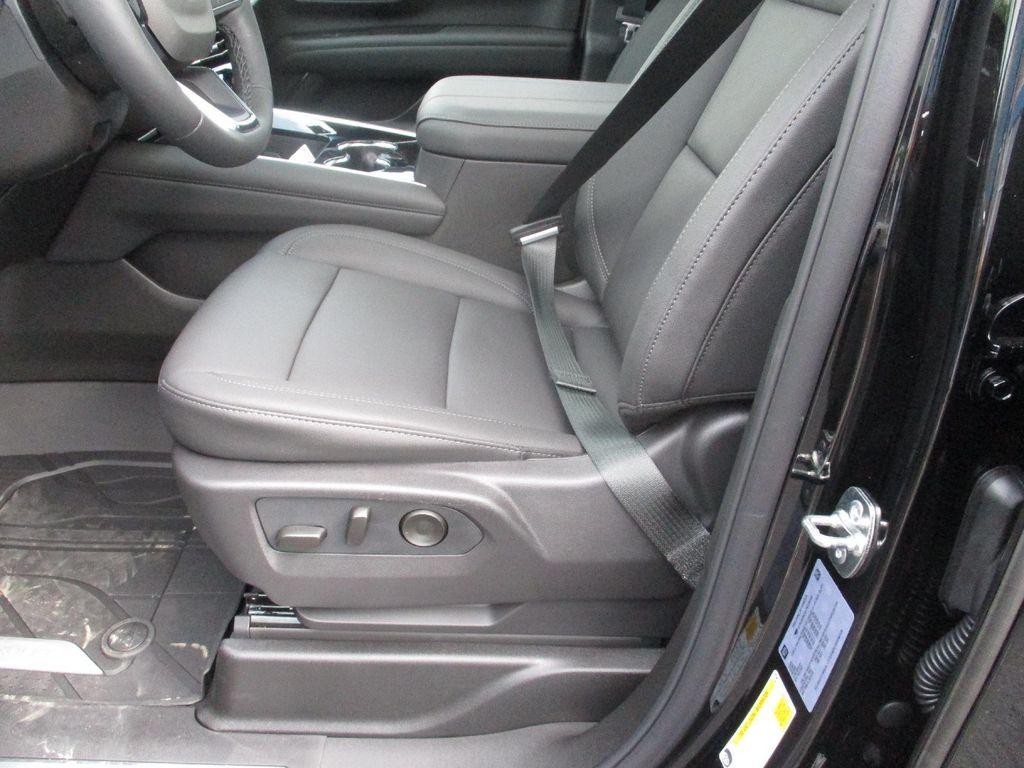 new 2026 Chevrolet Suburban car, priced at $77,999