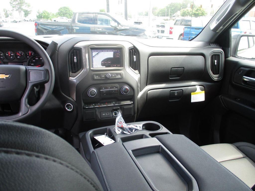 new 2025 Chevrolet Silverado 1500 car, priced at $38,999