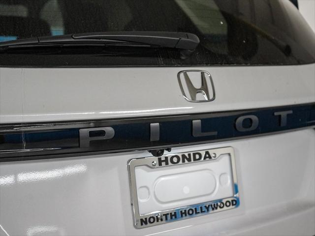 new 2025 Honda Pilot car, priced at $47,880