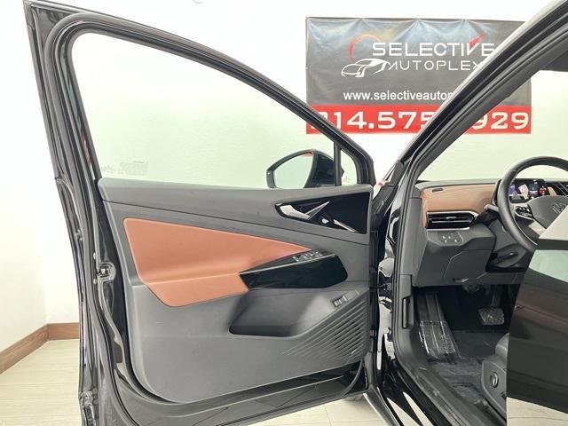 used 2021 Volkswagen ID.4 car, priced at $18,996