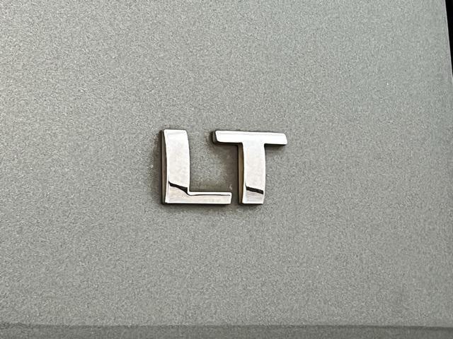 used 2023 Chevrolet Traverse car, priced at $29,496