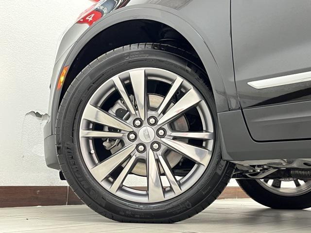 used 2025 Cadillac XT5 car, priced at $39,996
