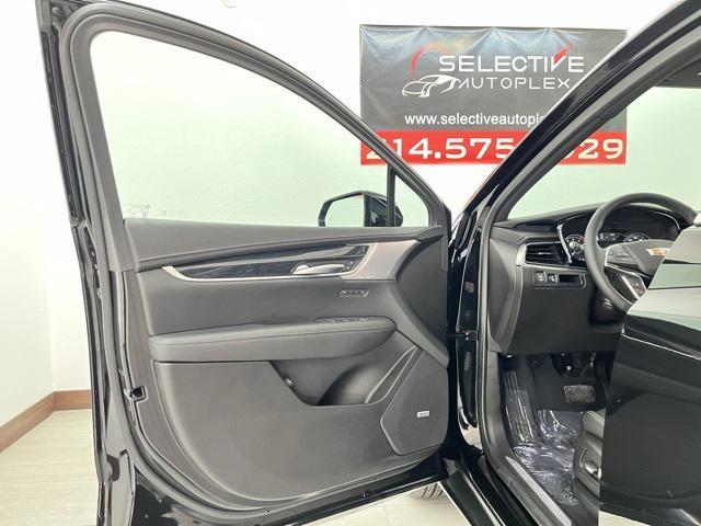 used 2025 Cadillac XT5 car, priced at $39,996