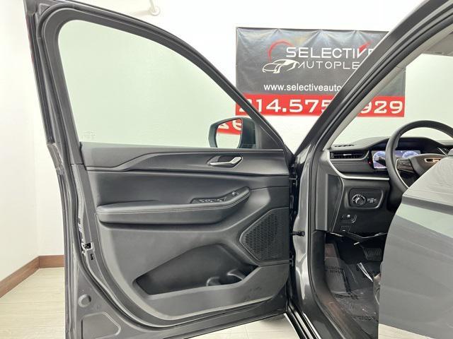 used 2024 Jeep Grand Cherokee car, priced at $25,496