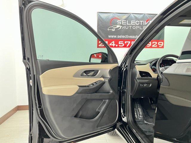 used 2023 Chevrolet Traverse car, priced at $27,996