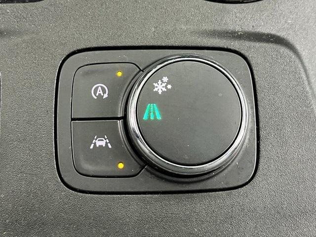 used 2023 Chevrolet Traverse car, priced at $27,996