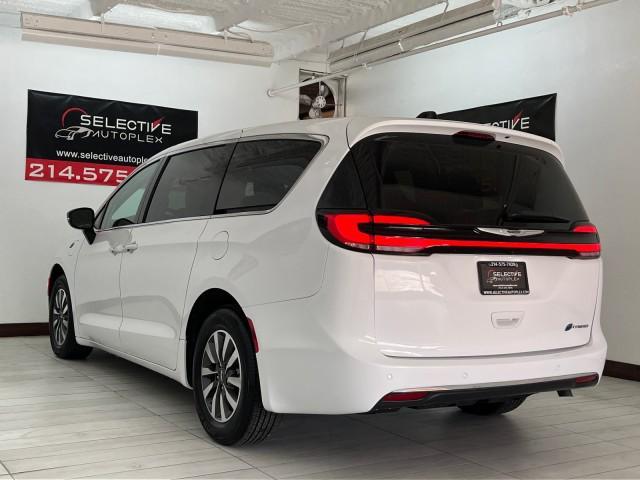 used 2024 Chrysler Pacifica Hybrid car, priced at $36,896