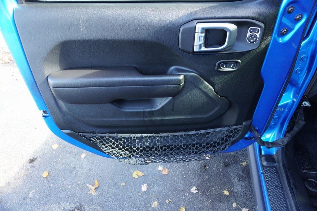 used 2021 Jeep Gladiator car, priced at $28,800