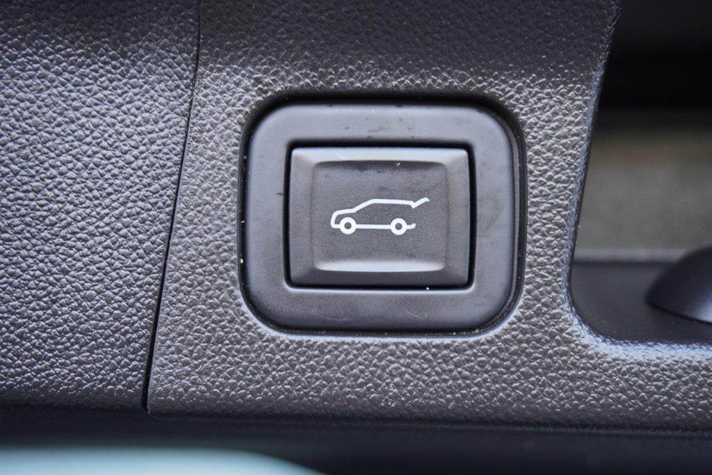 used 2023 GMC Acadia car, priced at $23,400